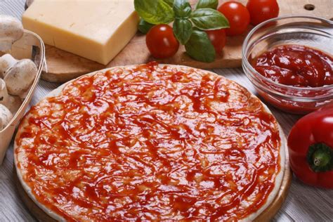 Authentic Italian Pizza Sauce Recipe Amazing Homemade Pizza Pizza