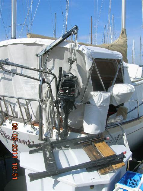 Boat Outboard Motor Lift