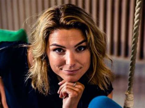 Check spelling or type a new query. Evi Hanssen stelt haar zoon Scout voor omwille van deze ...