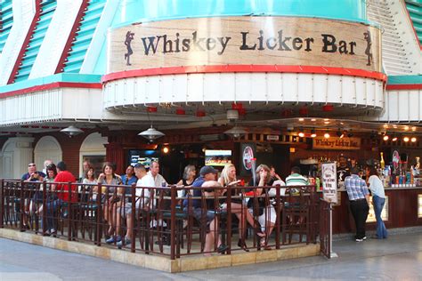 11 Great Places to Sit and People-Watch On Fremont Street