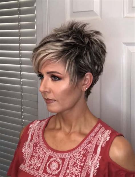 Short Hairstyles For Women With Fine Hair Over 40 50 Best Trendy