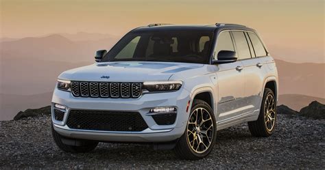 Jeep Introduces 2022 Grand Cherokees Plug In Hybrid 4xe And New Trailhawk