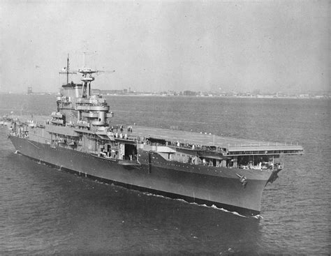 Photo Newly Commissioned Aircraft Carrier Uss Hornet Yorktown Class