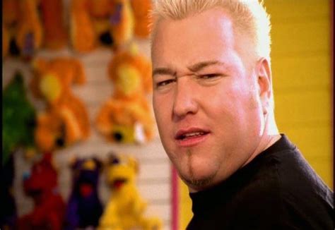 Hey Now Youre A Rockstar Smash Mouth Singer Threatens Food Throwing