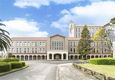 The university of fukuoka or fukuoka university is a private research university located in fukuoka, on the island of kyushu, in japan. 福岡女学院大学