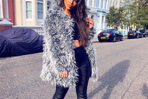 25 Chic Fur Coat Outfits Ideas To Look Extremely Adorable Hi Giggle