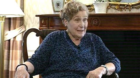 В 1963 году написала книгу мемуаров «двадцать писем к другу». «Светлана Аллилуева. Обреченная». Документальный фильм. Анонс. Документальные фильмы. Первый канал