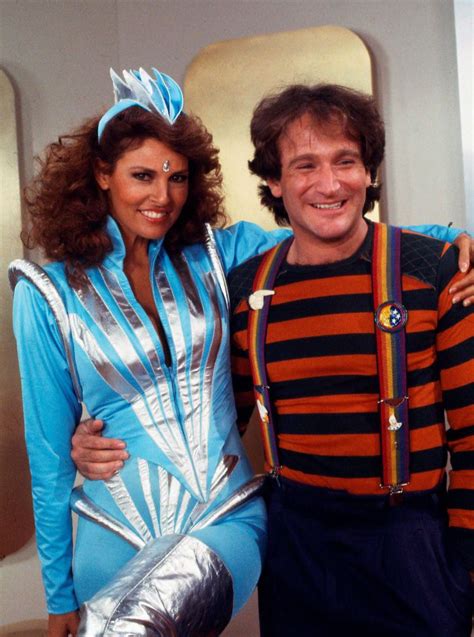 Raquel Welch Rare Tv Show Photo Mork And Mindy R With Robin Williams Robin Williams