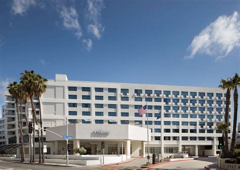 Hilton Santa Monica Hotel And Suites 1707 Fourth Street Santa Monica Ca Hotels And Motels Mapquest
