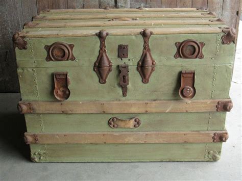 26 Best Old Trunk Upcycle Images On Pinterest Suitcases Old Trunks