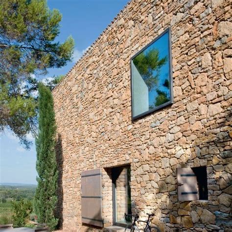 Provence une maison neuve taillée en pierres sèches in Stone architecture Stone houses