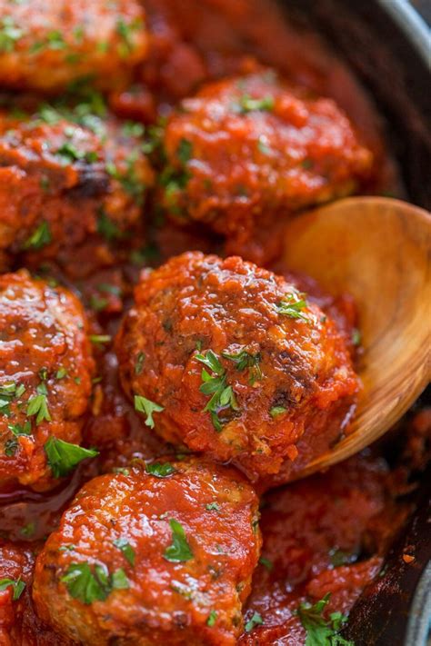 Microwave meatballs in an ungreased baking dish, 6 minutes on high, turning once. Howto Make Meatballs Stay Together In A Crock Pot : Crock Pot Baked Past with Meatballs - only 4 ...