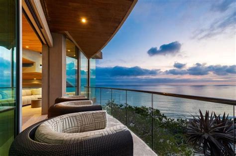 10 breathtaking beach homes you won t believe
