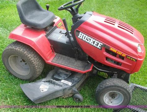 Huskee 46 Cut Riding Mower In Wamego Ks Item 1020 Sold Purple Wave