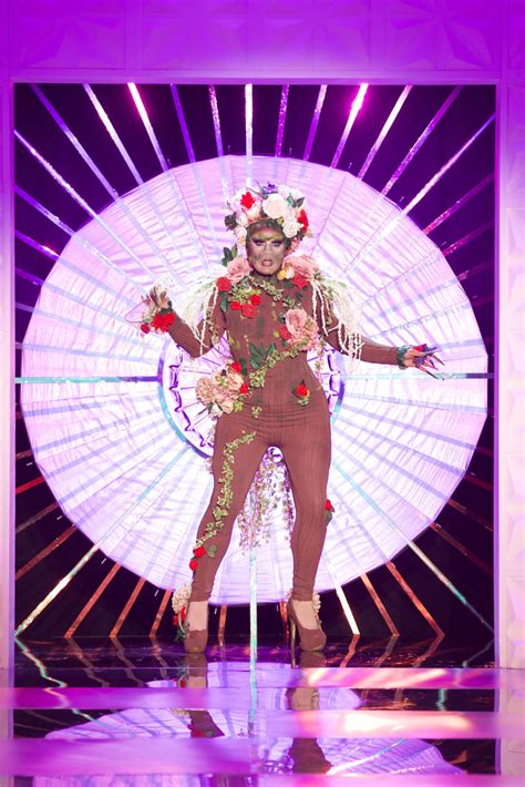 Who Won Rupauls Drag Race Uk The Vivienne Crowned First Ever Winner