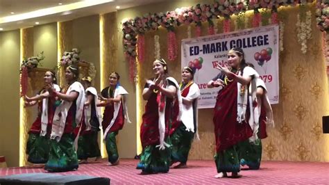 nepali cultural dance kati ramro kam ful hilaima kauda edmark college farewell program 😀