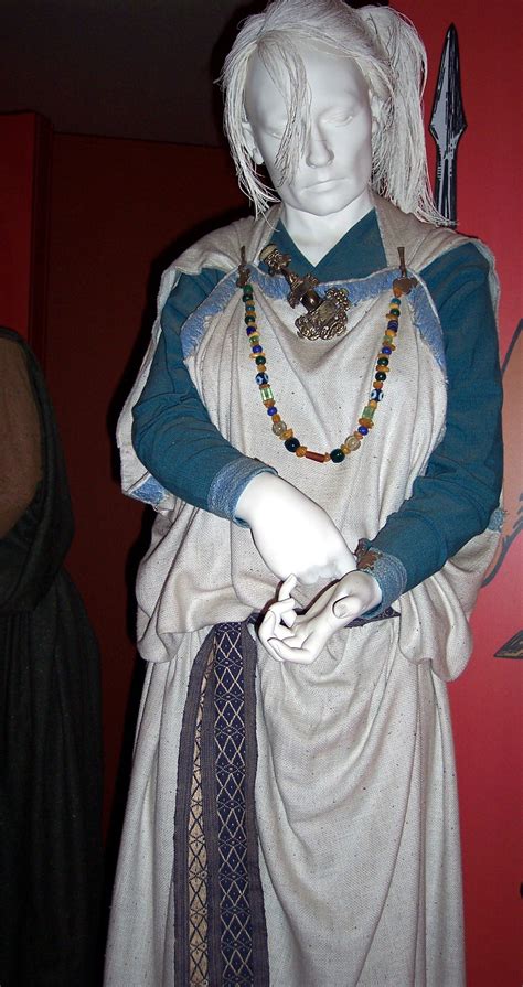 Anglo Saxon Costume Anglo Saxon Clothing E2bn Gallery Anglo Saxon