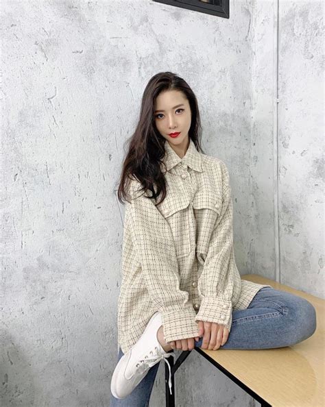 ทำเอาสาวสวย เนย วรัฐฐา อิมราพร หรือ เนย เนโกจั้มพ์ เพลียและเซ็งรัวๆทันทีหลังล่าสุดออกมาอวดหุ่นสวยในชุด. อัลบั้มภาพ COVID-19 ทำพิษ เนย วรัฐฐา เลื่อนงานแต่งงาน ...