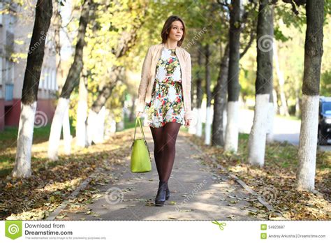 Beautiful Woman In The Autumn Park Stock Image Image Of Leaves