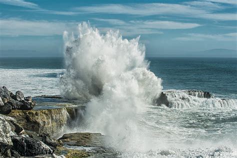Waves Crashing On Rocks Stock Photos Pictures And Royalty Free Images