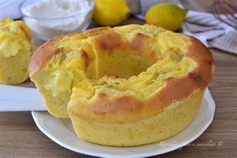 Procedi a cucchiaiate, distanziandole tra loro. CIAMBELLA Philadelphia DOLCE con Crema nell' Impasto