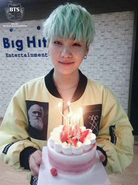Happy birthday, his translated message read, while the black handwritten note on the picture itself read rm later posted picture of the two in hair and makeup while wearing matching sweaters and wrote, yeah our yoongi happy birthday to you. yoongi birthday cake | Bts birthdays, Bts yoongi, Bts