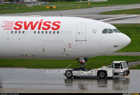 Hb Jmc Swiss Airbus A340 300 At Zurich Photo Id 612239 Airplane