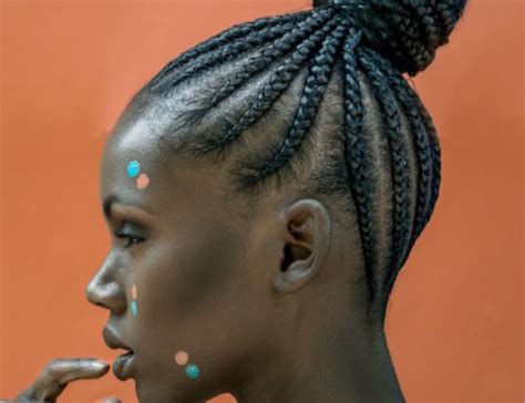 You have a few options on ways to moisturize your braids to keep them shining and neat. 5 Easy Steps How To Prepare Your Hair For A Protective Style