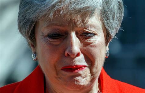 Brexit Theresa May démissionne Le Devoir