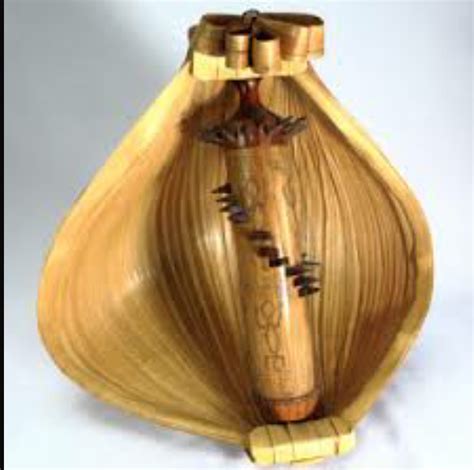 Leko boko atau seringkali disebut dengan nama bijol adalah alat musik tradisional yang berasal dari suku dawan. fatimah mulada: kesenian