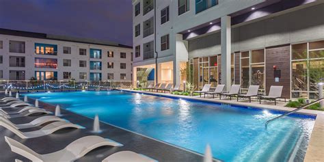 Austin Apartment Pools To Slide Into This Summer Smart City Locating