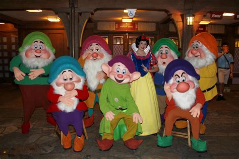 Unofficial Disney Character Hunting Guide One More Disney Day