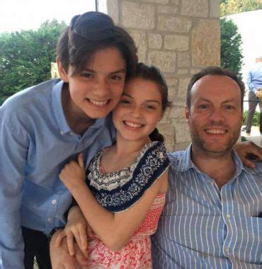 Sep 10, 2020 · about enola holmes. Louis Partridge parents photo | Louis, Enola holmes ...