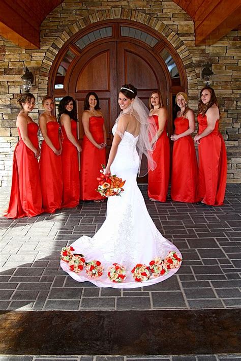 30 Must Have Wedding Photos With Your Bridesmaids Diy Flowers