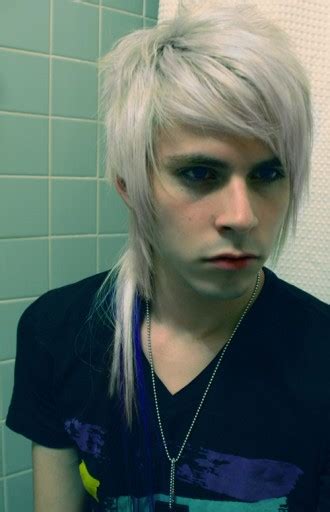 Blonde Emo Hairstyles For Boys Picture Blonde Emo Hairstyle For Boys