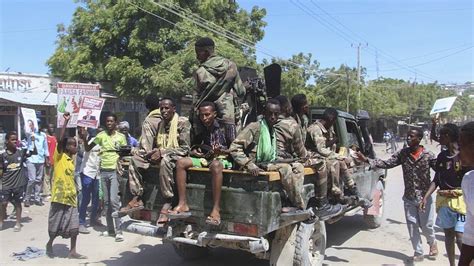 Somalia Violence Rival Units Fight Amid Row Over Presidents Term
