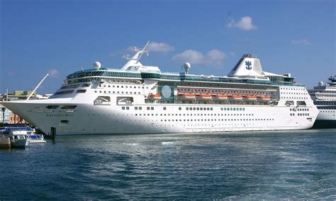 5 Quick Facts About Royal Caribbeans Empress Of The Seas Royal