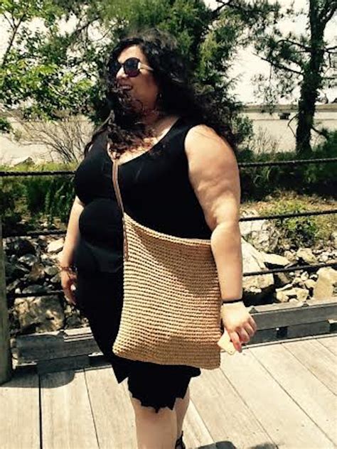 27 Plus Size Women Show Off Their Arms Because Being Sleeveless Isnt