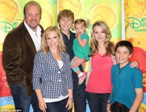 Disney Star Of Good Luck Charlie Aged Five Receives Death Threats On