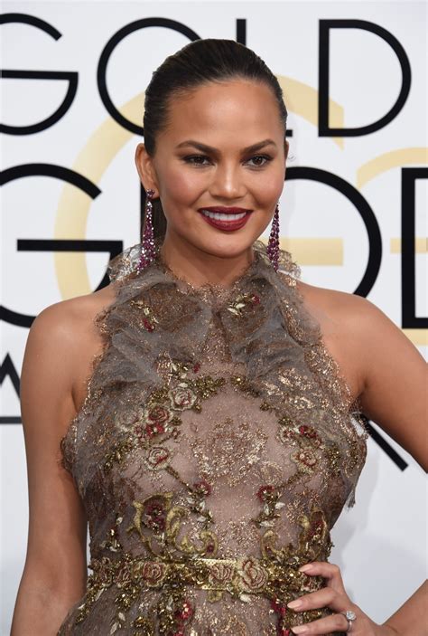 Chrissy Teigen Reminds Us Once Again To Love Our Stretch Marks Fashion Magazine