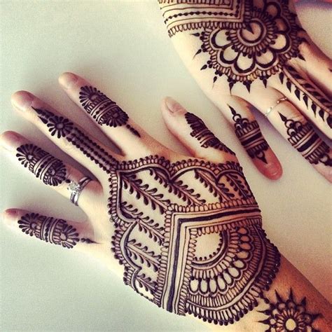 20 Beautiful And Stylish Punjabi Mehndi Designs