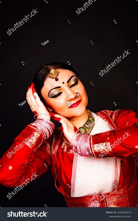 Portrait Beautiful Indian Girl Young Asian Stock Photo 2165018573