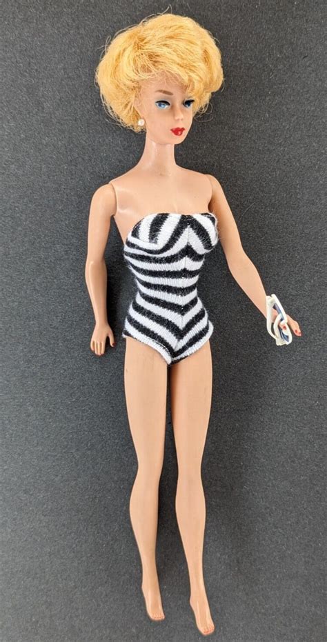 Vtg S Bubblecut Barbie Doll In Original Box With Swimsuit Glasses Stand Ebay