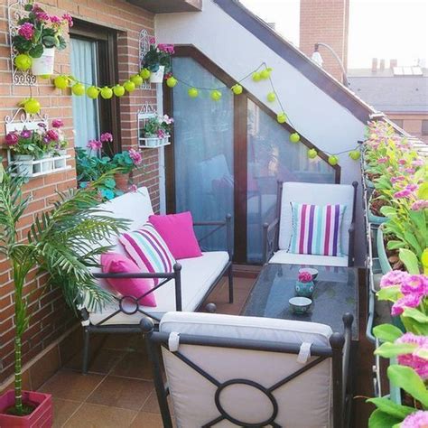 Inspiring Summer Apartment Balcony Decoration Ideas 12 Magzhouse