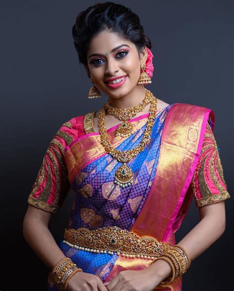 royal blue kanchipuram silk saree in 6 inches pink border