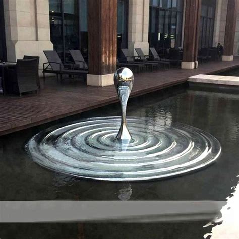 Stainless Steel Water Droplet Scultpure Waters Form Is So Beautiful