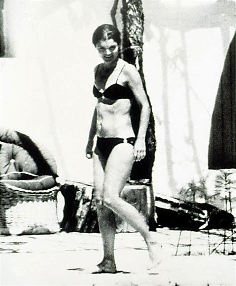 Жаклин кеннеди в молодости в купальнике 94 фото
