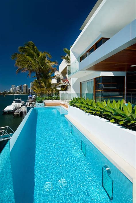 Home And Garden : Modern lap pool