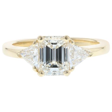 1 Carat Three Stone Emerald Cut Diamond Engagement Ring Gia For Sale