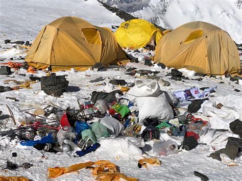 Plan To Clear Everest Of Bodies Trash Mountain Planet